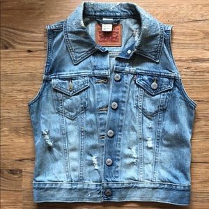 Levi’s vest